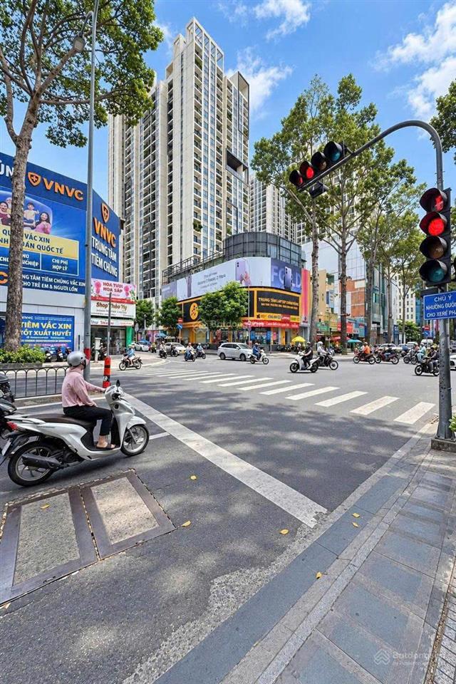 Bán gấp mt đường 3/2 phường vườn lài (quận 10 cũ) 5 tầng 2 mặt thoáng