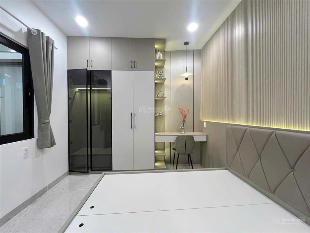 Bán gấp căn nhà mới, chỉ 8.5 tỷ/căn, có thang máy