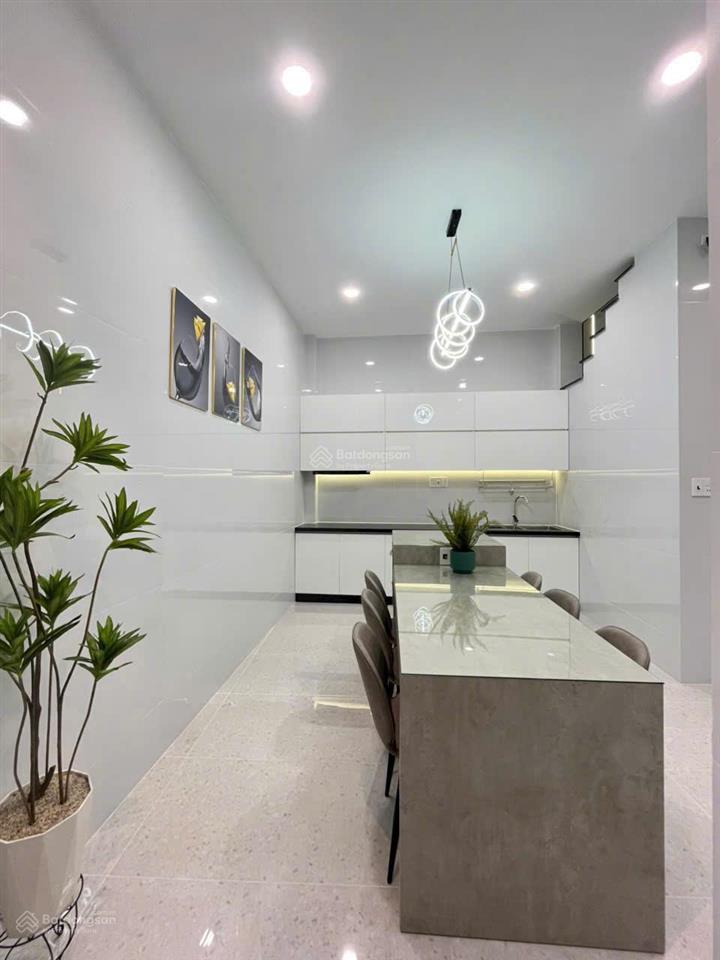 Bán gấp căn nhà mới, chỉ 8.5 tỷ/căn, có thang máy