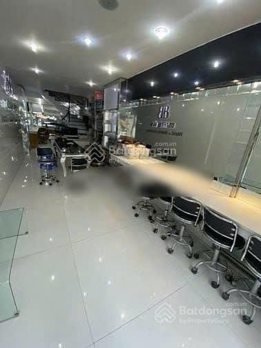 Bán gấp nhà 2 mặt tiền huỳnh văn bánh phú nhuận giá tốt