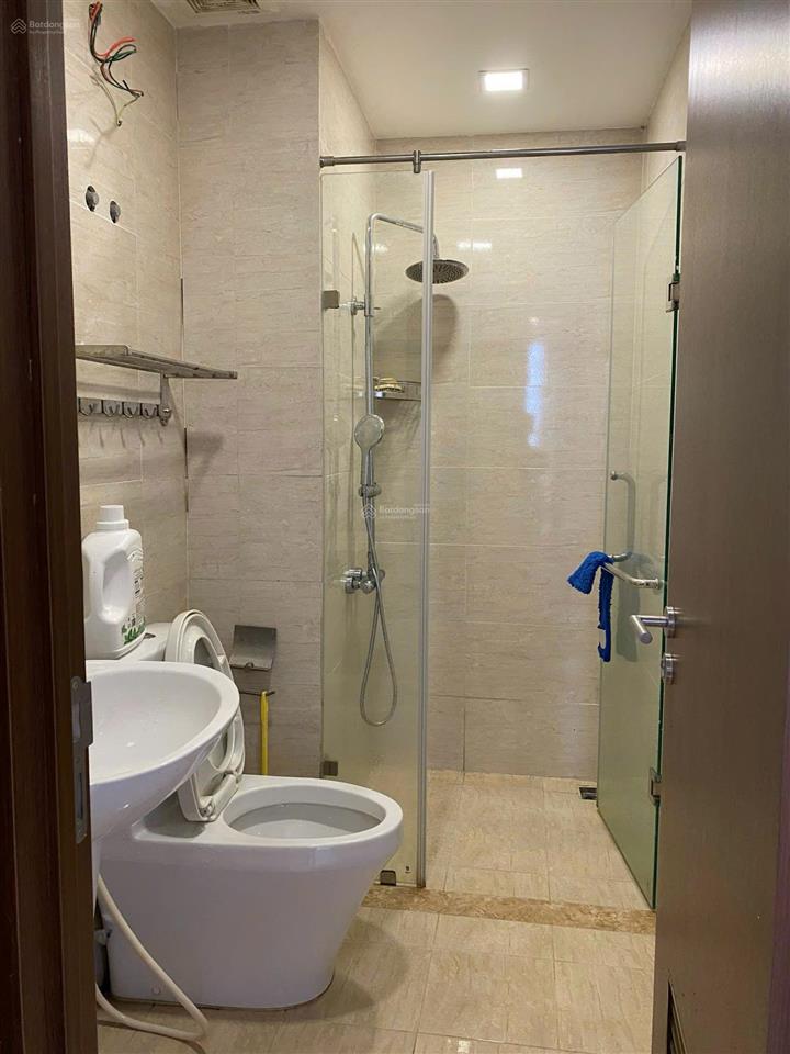 Mình chính chủ cần cho thuê căn hộ 2pn 75m2  nhà trống ở ngay  còn tin là còn nhà.  0906 968 ***