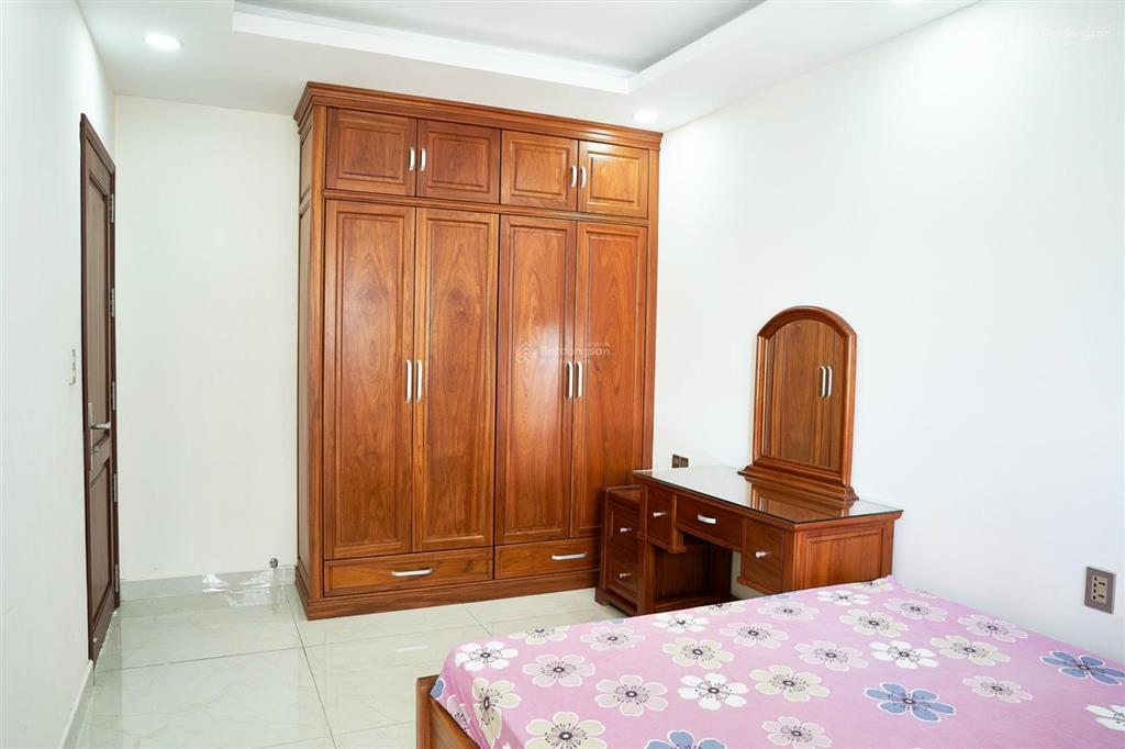 Bán căn góc chung cư scenic valley 1, 03pn, giá 11 tỷ, nhà có hợp đồng thuê , 01 ô đậu xe ô tô.