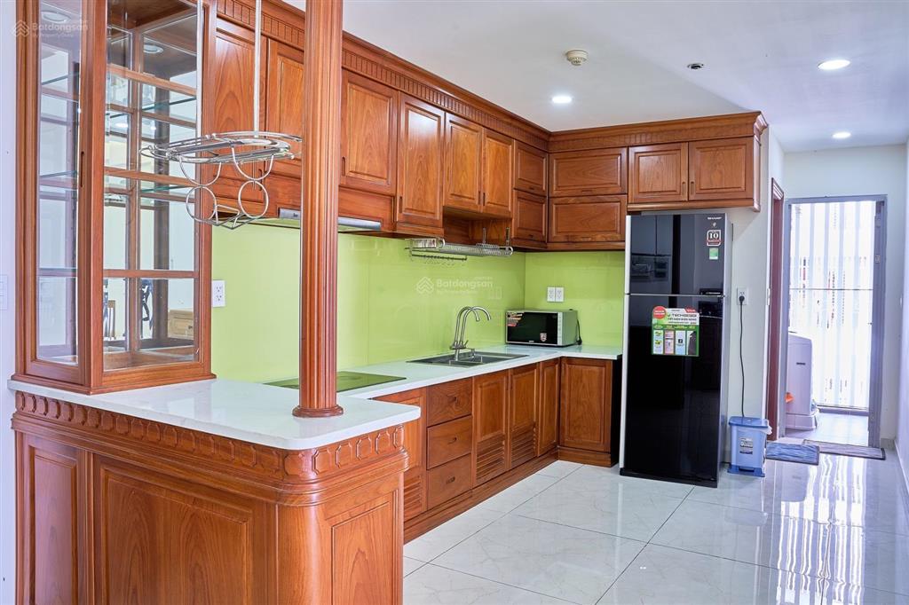 Bán căn góc chung cư scenic valley 1, 03pn, giá 11 tỷ, nhà có hợp đồng thuê , 01 ô đậu xe ô tô.