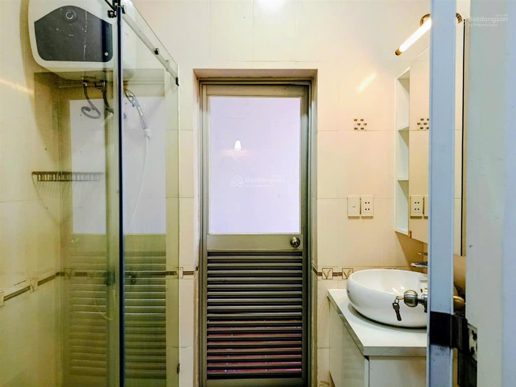 Bán gấp căn hộ sky garden ii, diện tích 71m2, giá 4.9 tỷ, 2pn, 1wc, nhà đang có hợp đồng thuê