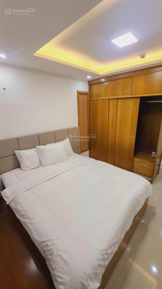 Bán nhanh căn hộ 80m2, chung cư scenic valley 1, giá 7.7 tỷ, nội thất đầy đủ, view hồ bơi.