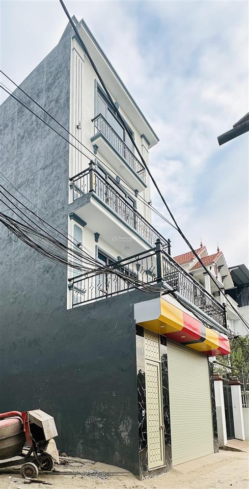 Chính chủ bán nhà 83m2, 4 tầng, mặt đường, gara ô tô, kinh doanh 7,6 tỷ. ko bị quy hoạch