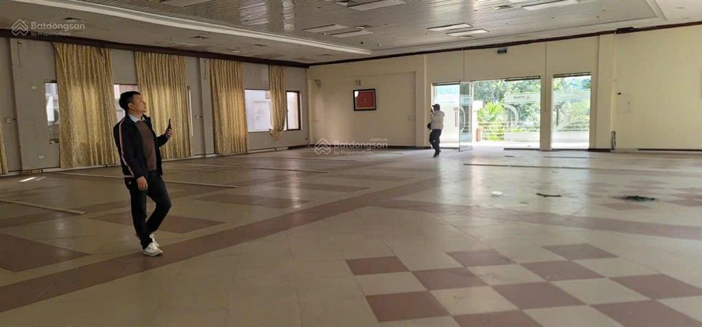 Hot mặt bằng 600m2 khu vực đông nhất linh đàm