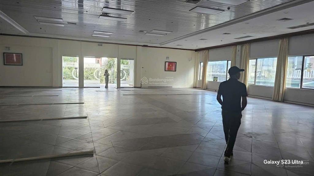 Hot mặt bằng 600m2 khu vực đông nhất linh đàm