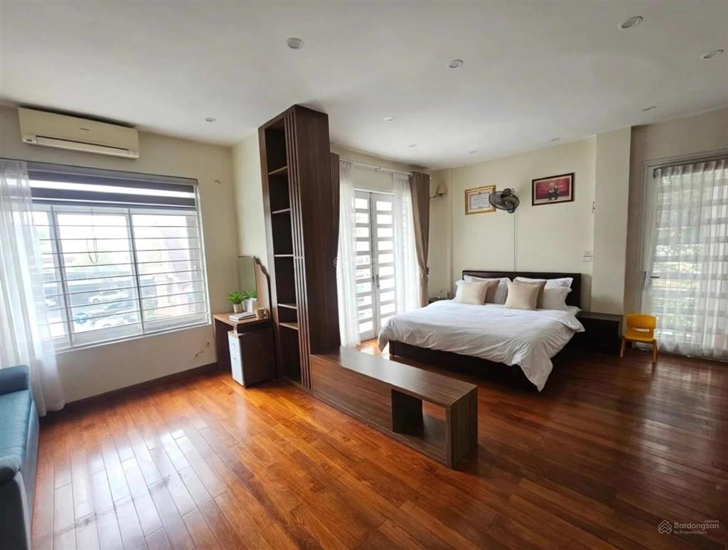 Bán biệt thự kim mã, 120m2, lô góc 2 mặt đường. chỉ 45 tỷ   0904 161 ***