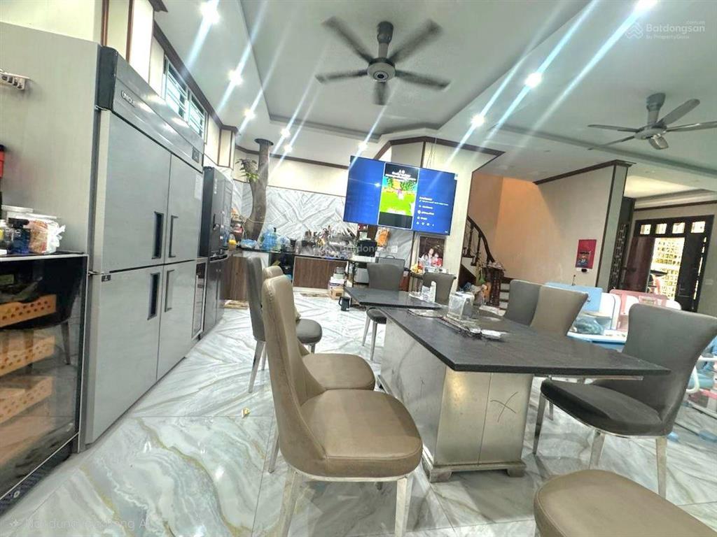 Bán biệt thự sân vườn ba đình 150m, 3 thoáng, 3 lối ô tô chỉ 45 tỷ   0904 161 ***