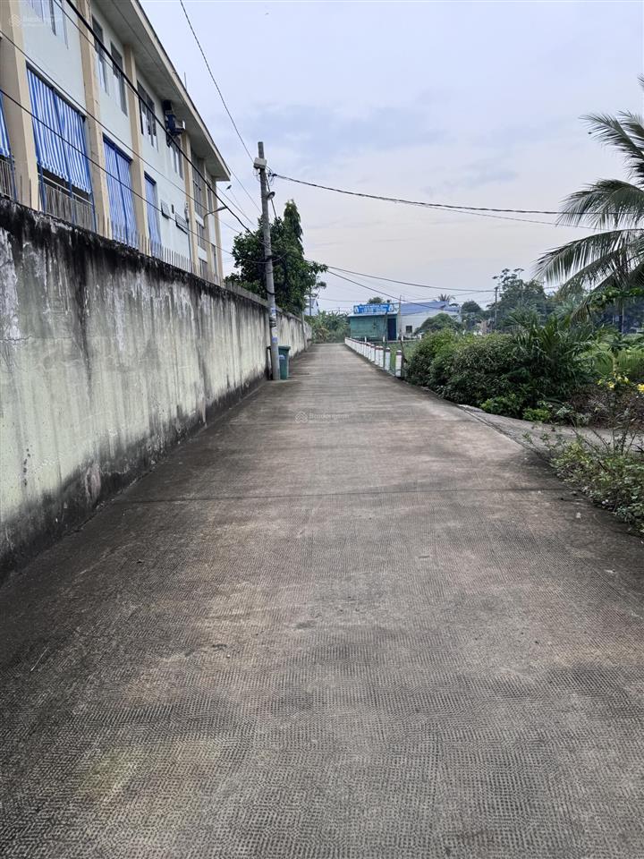 Chính chủ cần bán đất vườn tại xã hưng long 2545m2 giá rẻ chỉ 3.8tr/m2