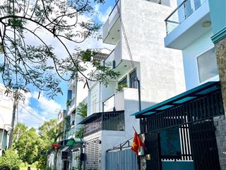 Bán nhà 3 tầng đường xe tải thông  lã xuân oai 62m²