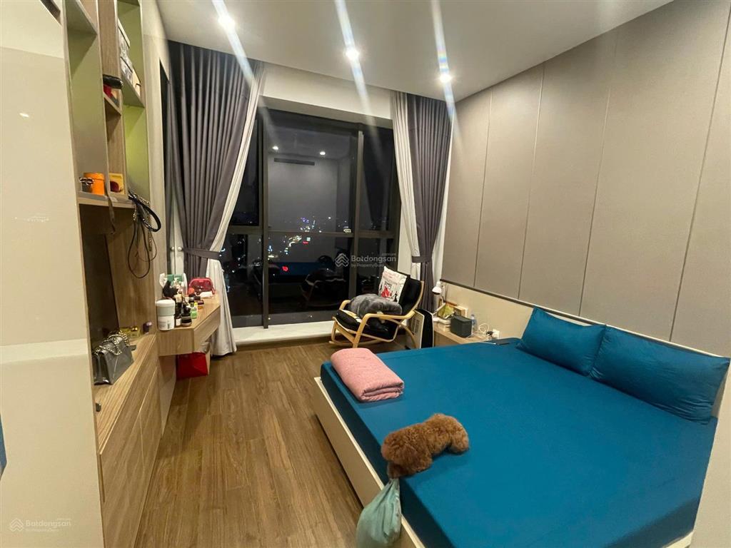 Chuyển lên duplex tôi bán căn 2 ngủ, 90m2, view thành phố chung cư sun ancora lương yên
