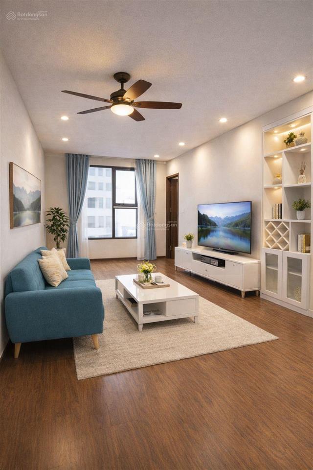 Homeland long biên  bán căm 65m2 2pn 2vs view bể bơi, cầu đông trù