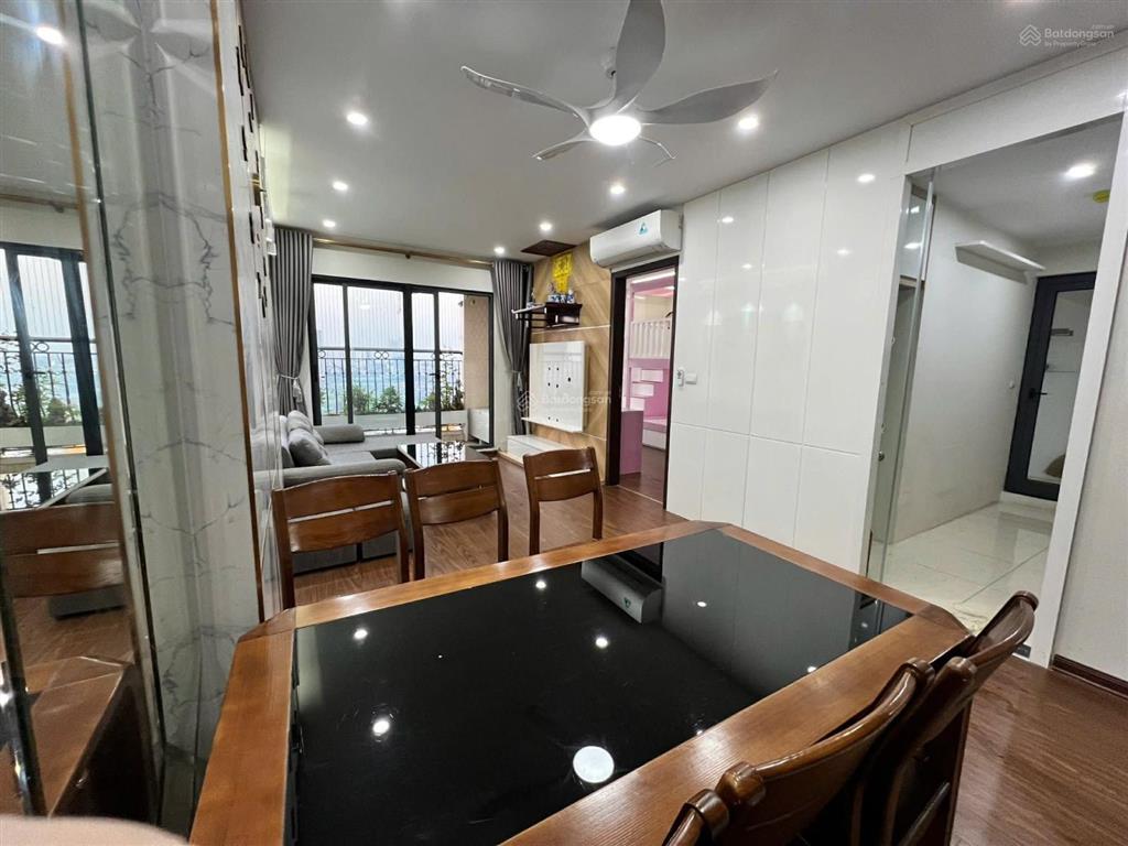 Hà nội homeland  bán căn 2pn 69m2 có ban công