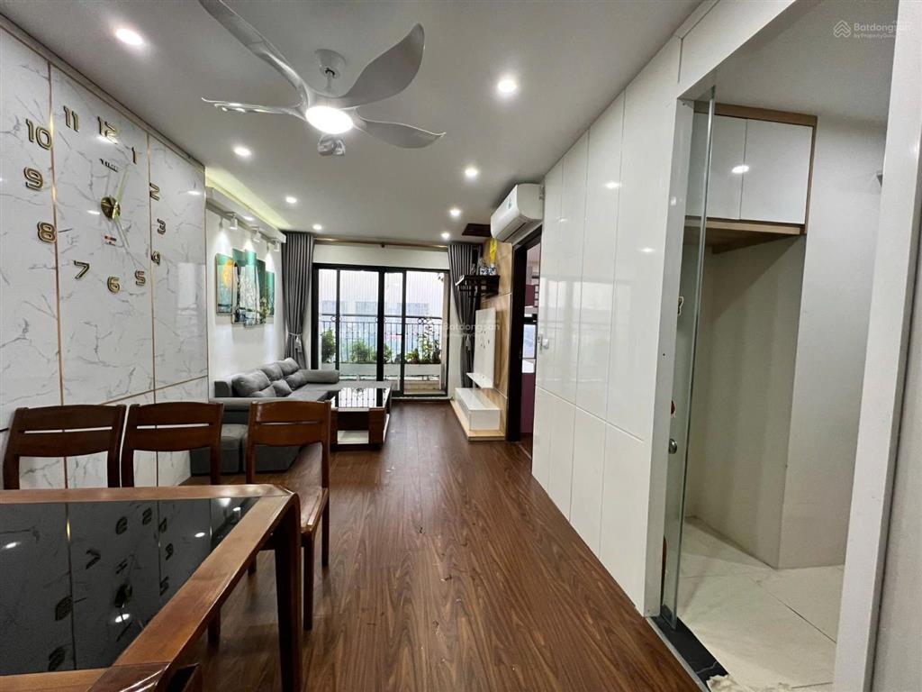 Hà nội homeland  bán căn 2pn 69m2 có ban công