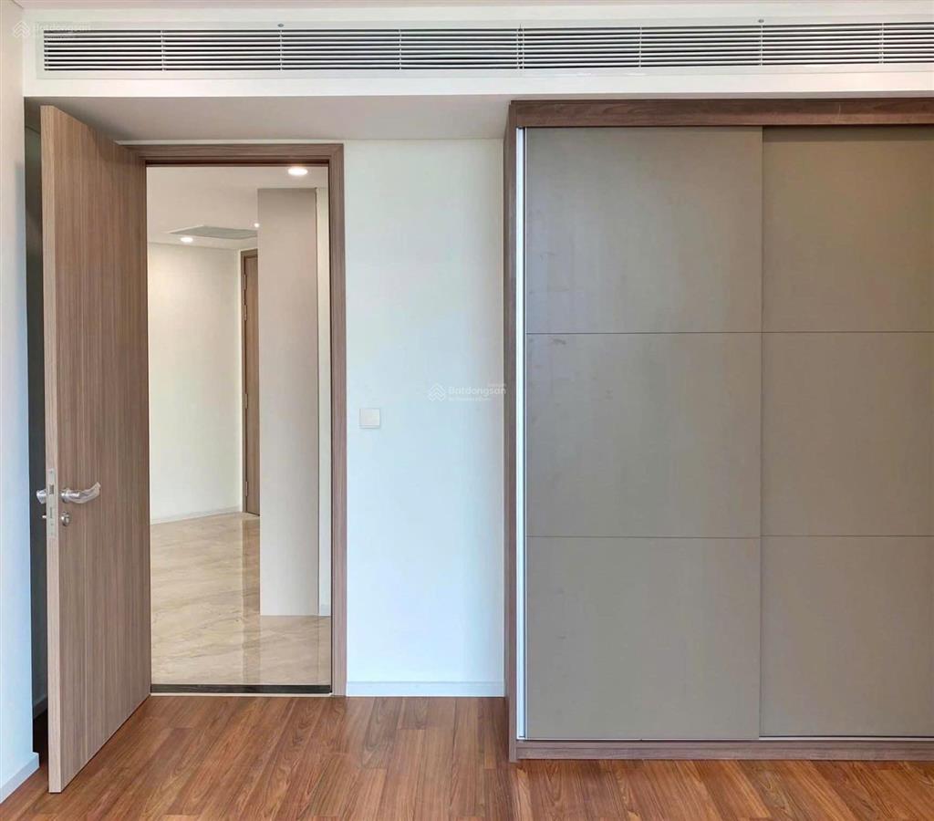 Chính chủ căn 1 phòng ngủ vip tại thảo điền, 61,5 m2, view sông, lm 81, sẵn hđ thuê 28,96tr/tháng