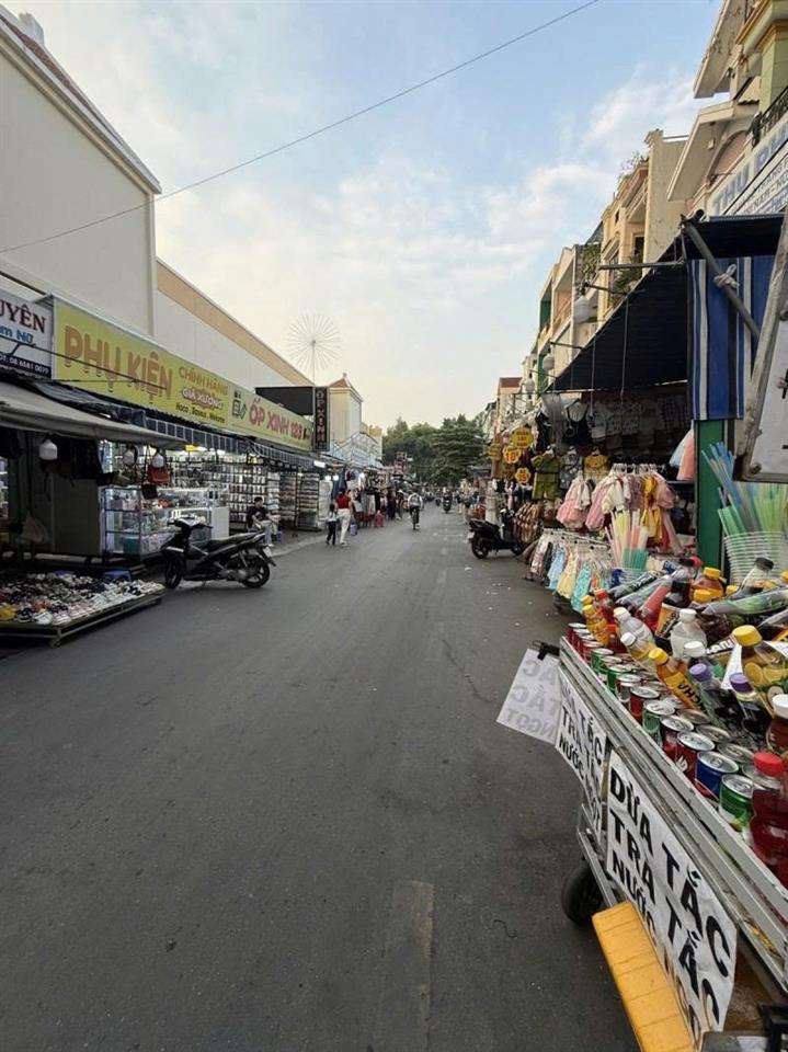 Bán nhà Mặt tiền hẻm 1/ hẻm 679 Quang Trung - Hạnh Thông Tây, 4x17m, 4T - 4PN, 14,8 tỷ.