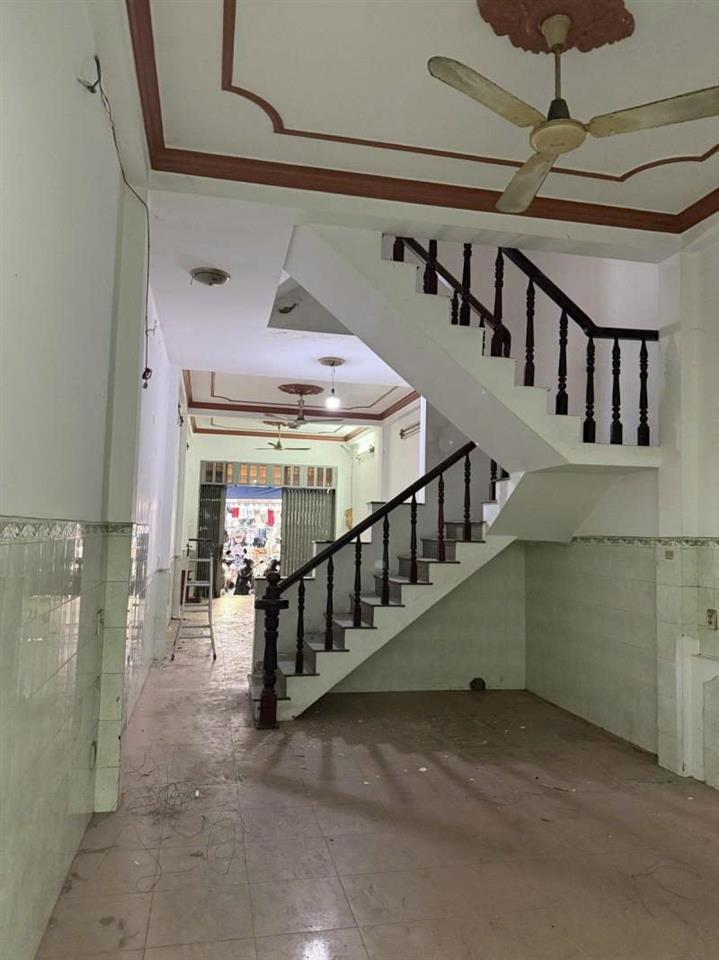 Bán nhà Mặt tiền hẻm 1/ hẻm 679 Quang Trung - Hạnh Thông Tây, 4x17m, 4T - 4PN, 14,8 tỷ.