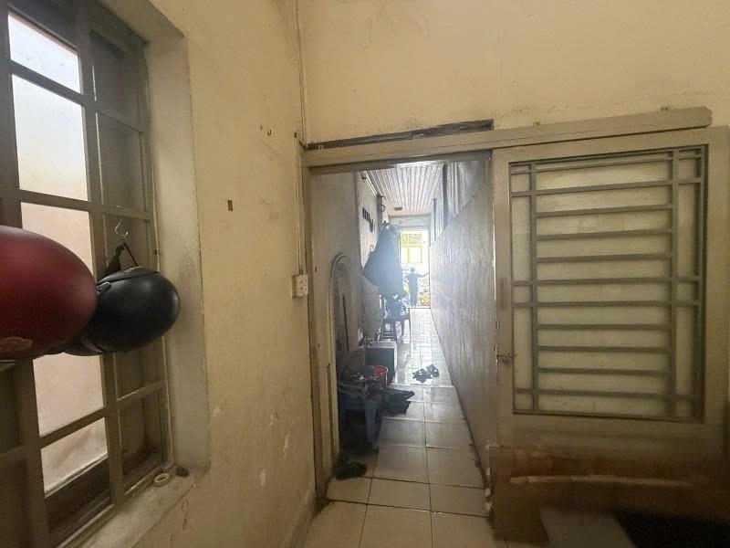 Bán Nhà Mặt tiền Kha Vạn Cân - giao Phạm Văn Đồng, 5,7x26m, 2 Tầng, 1 đời chủ, 21,5 tỷ.