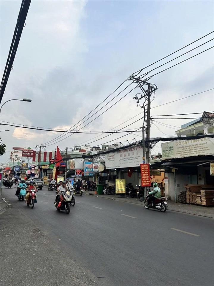 Bán nhà Mặt tiền Phan Huy Ích - gần Trường Chinh, 5,3x22m, Cấp 4 - GPXD 8 Tầng, 19,9 Tỷ.