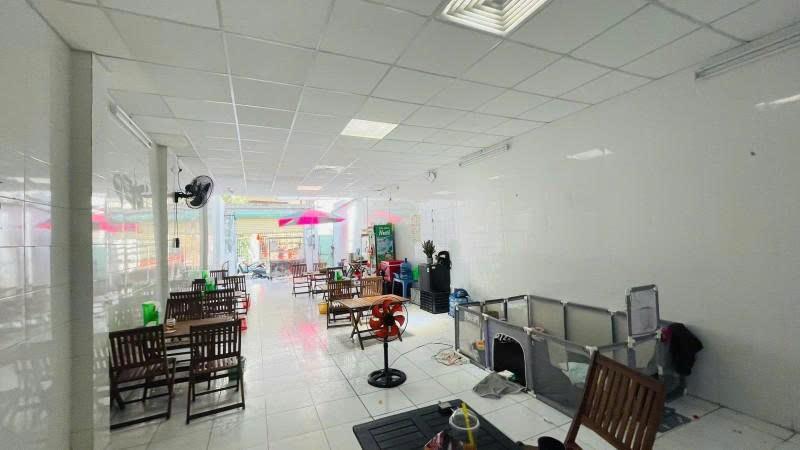 Bán nhà Mặt tiền Phan Huy Ích - gần Trường Chinh, 5,3x22m, Cấp 4 - GPXD 8 Tầng, 19,9 Tỷ.