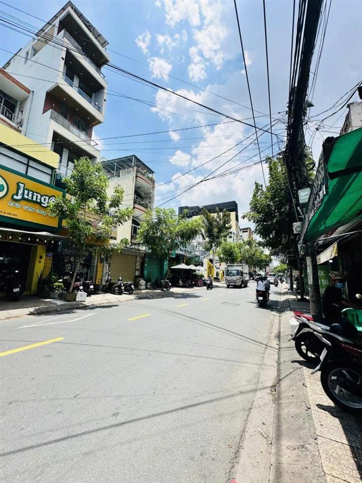 Bán nhà Mặt tiền Tân Quý - gần đường Tân Hương, 4x18m, 2 Tầng - 2 PN, Sổ A4, chỉ 12 Tỷ.