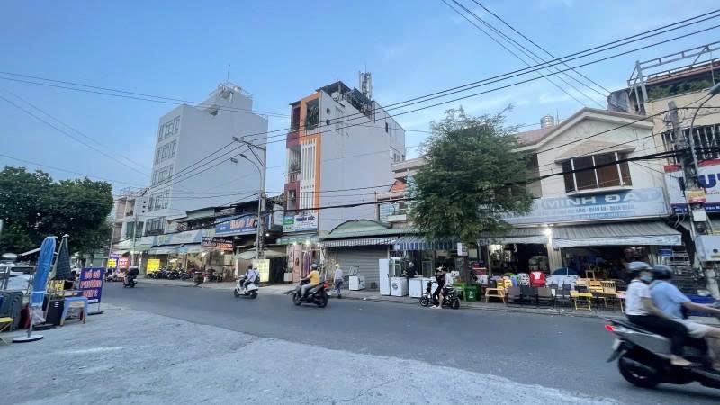 Bán nhà Mặt tiền Tân Thành  - giao Lũy Bán Bích, 8,6x21m, 2 tầng, tiện xây mới, 22,5 Tỷ.
