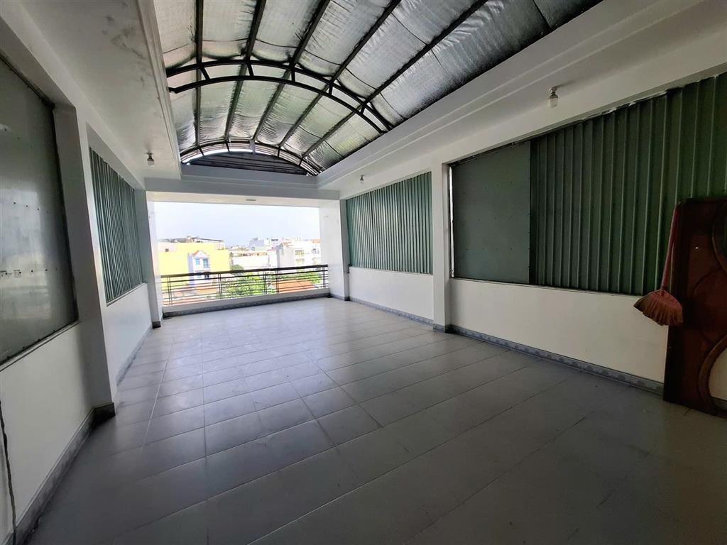Bán nhà Hẻm 4m Phan huy Ích - gần Nguyễn Tư Giản, 8,6x16m, 5 Tầng, 8 PN, chỉ 15,7 Tỷ.