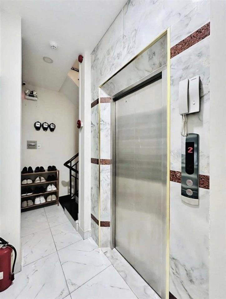Bán nhà Mặt tiền Phó Đức Chính - giao Vũ Tùng, 6,8x14m, 8 Tầng, HĐ Khoán 65tr, 24,5 Tỷ