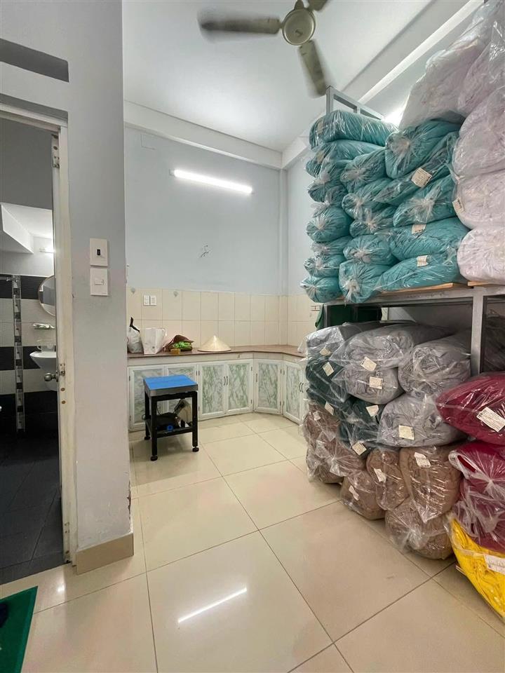 Bán nhà Mặt tiền Lê Cảnh Tuân - giao Nguyễn Sơn, 8,6x11m, 2 Tầng - 4PN, chỉ 12,8 Tỷ