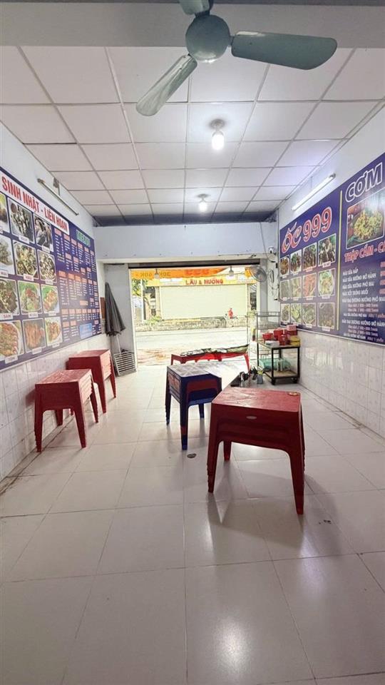 Bán nhà Mặt tiền Phan Văn Hớn, gần Trường Chinh, 4x26m, Cấp 4 - cho thuê 20tr, 15,5 Tỷ.