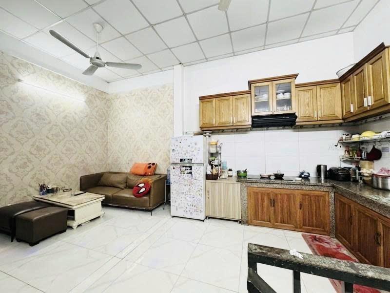 Bán nhà Mặt tiền Nguyễn Văn Khối ( Cây Trâm cũ) - 4,2x10m, 3 Tầng, HĐT 20 triêu, chỉ 7,8
