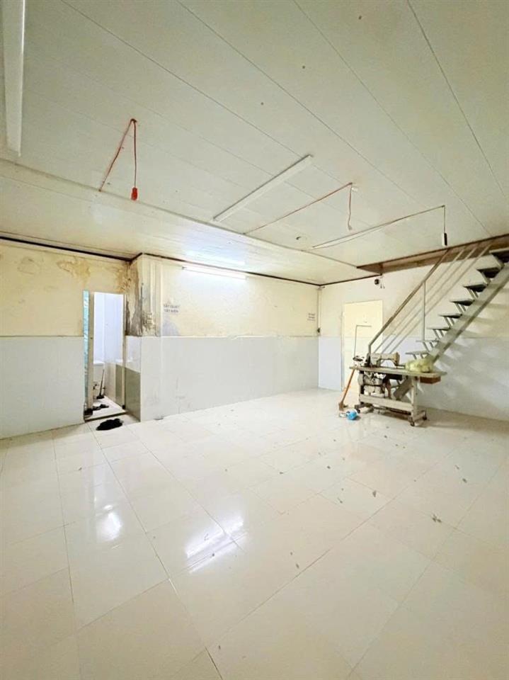 Bán nhà Hẻm 8m Hồng Lạc - ngay Chung cư Bàu Cát, 6,3x18m, 2 Tầng cũ, chỉ   7,5 tỷ