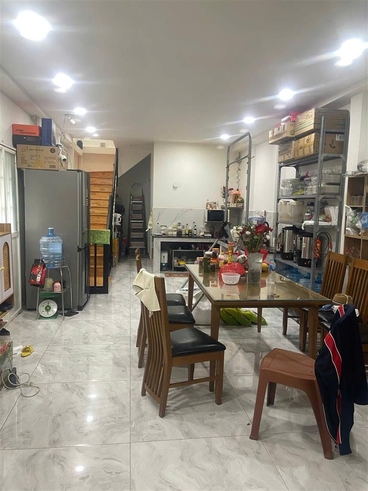Bán nhà Mặt tiền Lê Niệm, thông THạch Lam, gần Văn Cao, 4,5x18m, 2 Tầng, chào 11,5 Tỷ.