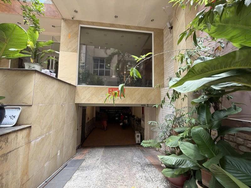 Bán nhà Biệt thự - Hẻm 10m Nguyễn Bặc - Phạm Văn Hai, 8x14m, 6 Tầng - 14 PN, 29,5 Tỷ.