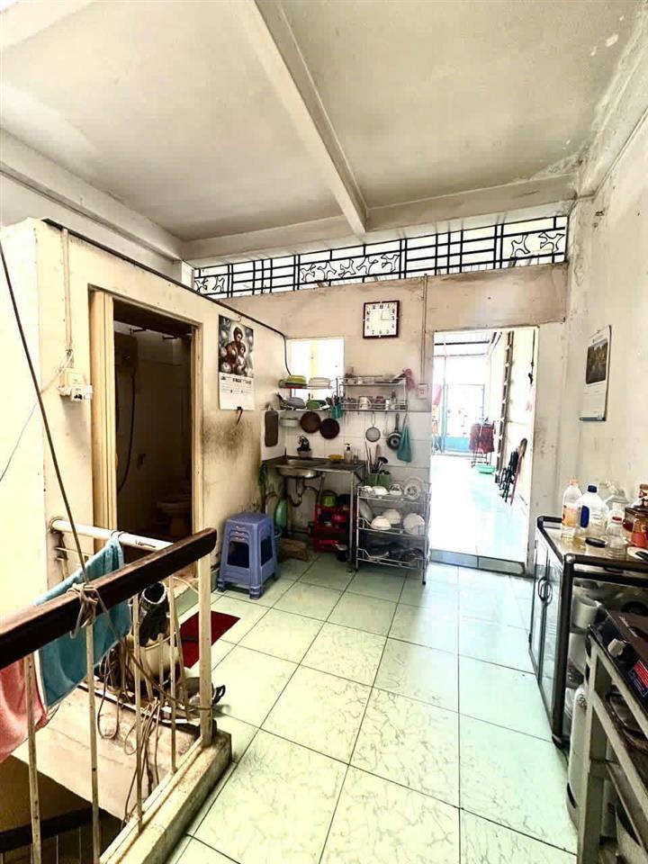 Bán nhà 2 Mặt tiền Hàn Hải Nguyên - giao 3/2, 5,8x14m, 3 Tầng cũ, 1 đời chủ, 16,5 Tỷ.