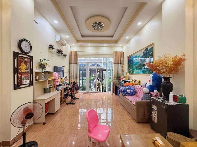 Bán nhà Hẻm 6m Nguyễn Xí - ngay VinCom Nguyễn Xí, 4,3x17m, 4 Tầng - 4PN, chỉ 12,9 Tỷ.