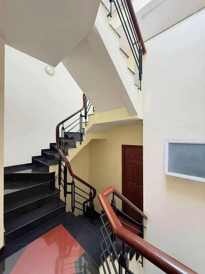 Bán nhà Hẻm 6m Nguyễn Xí - ngay VinCom Nguyễn Xí, 4,3x17m, 4 Tầng - 4PN, chỉ 12,9 Tỷ.