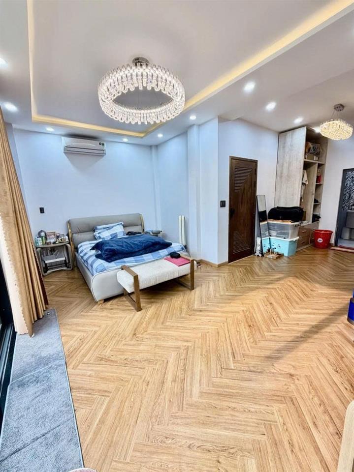 Bán nhà Hẻm 6m Hồng Bàng - gần Minh Phụng, 5,5x9m, 5 T - 4 PN, tặng full nội thất, 11 Tỷ.