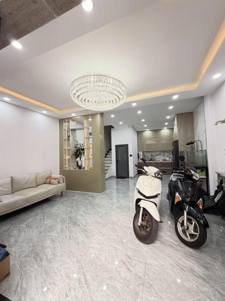 Bán nhà Hẻm 6m Hồng Bàng - gần Minh Phụng, 5,5x9m, 5 T - 4 PN, tặng full nội thất, 11 Tỷ.