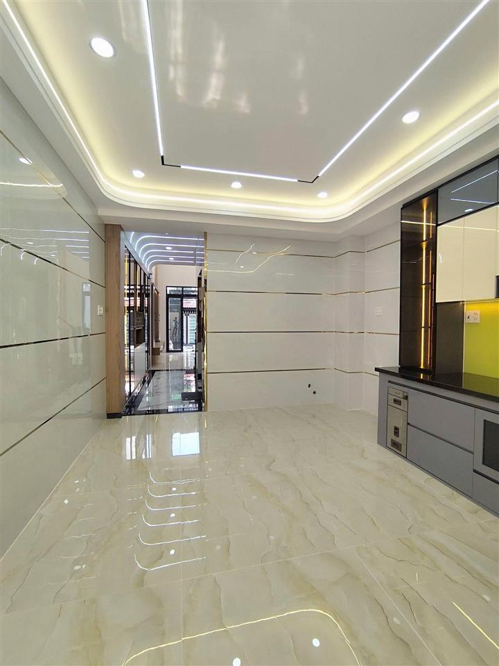 Bán nhà Hẻm 8m Lê Văn Quới - gần Tô Hiệu, 4x20m, 6 Tấm - thang máy, 7PN, full nội thất,