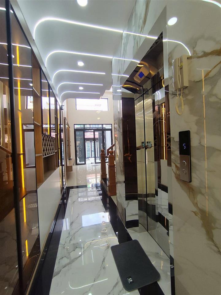 Bán nhà Hẻm 8m Lê Văn Quới - gần Tô Hiệu, 4x20m, 6 Tấm - thang máy, 7PN, full nội thất,