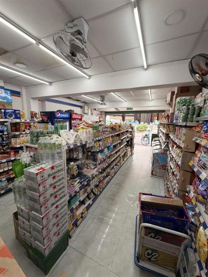 Bán nhà MT Nguyễn Đình Chiểu - giao Phan Xích Long, 5x10,5m 2 Tầng, HĐT 24tr, 11,9 Tỷ.