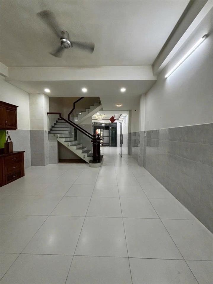 Bán nhà Hẻm 4m Gò Dầu - gần ngã tư Tân QUý, 5x17m, 4 Tầng, 5PN, Sổ A4, chỉ 7,9 Tỷ.