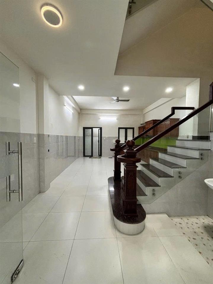 Bán nhà Hẻm 4m Gò Dầu - gần ngã tư Tân QUý, 5x17m, 4 Tầng, 5PN, Sổ A4, chỉ 7,9 Tỷ.