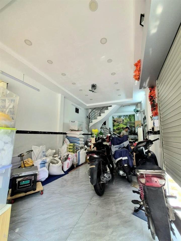 Bán nhà Mặt tiền Gò Dầu - thông ra Bình Longl,  4x11m, 2 Tầng, căn Góc - 2PN, 9,2 Tỷ.