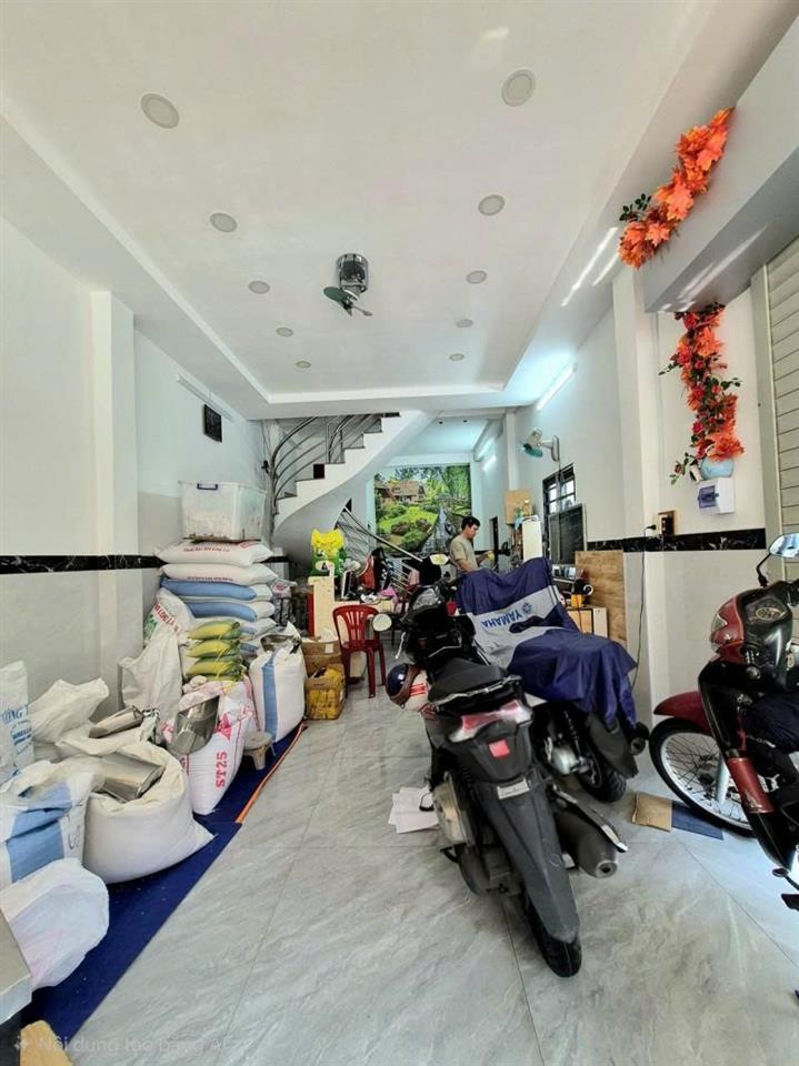 Bán nhà Mặt tiền Gò Dầu - thông ra Bình Longl,  4x11m, 2 Tầng, căn Góc - 2PN, 9,2 Tỷ.