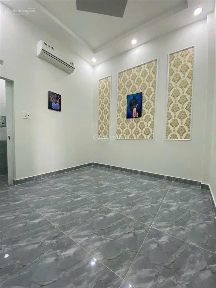 Cần cho thuê nhà hxh 95/2a phổ quang p.2 q.tân bình ngay cc sky center