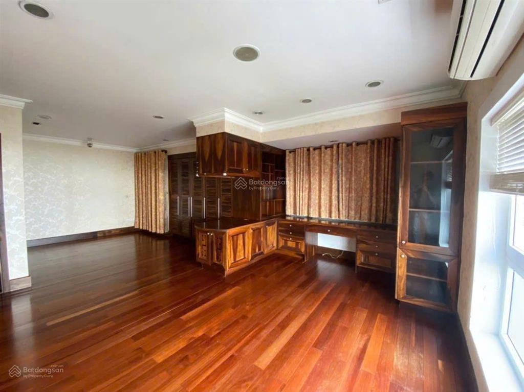 Cần cho thuê nhà ngang 8m hxh 90/3b yên thế p.2 q.tân bình gần hồng hà, bạch đằng